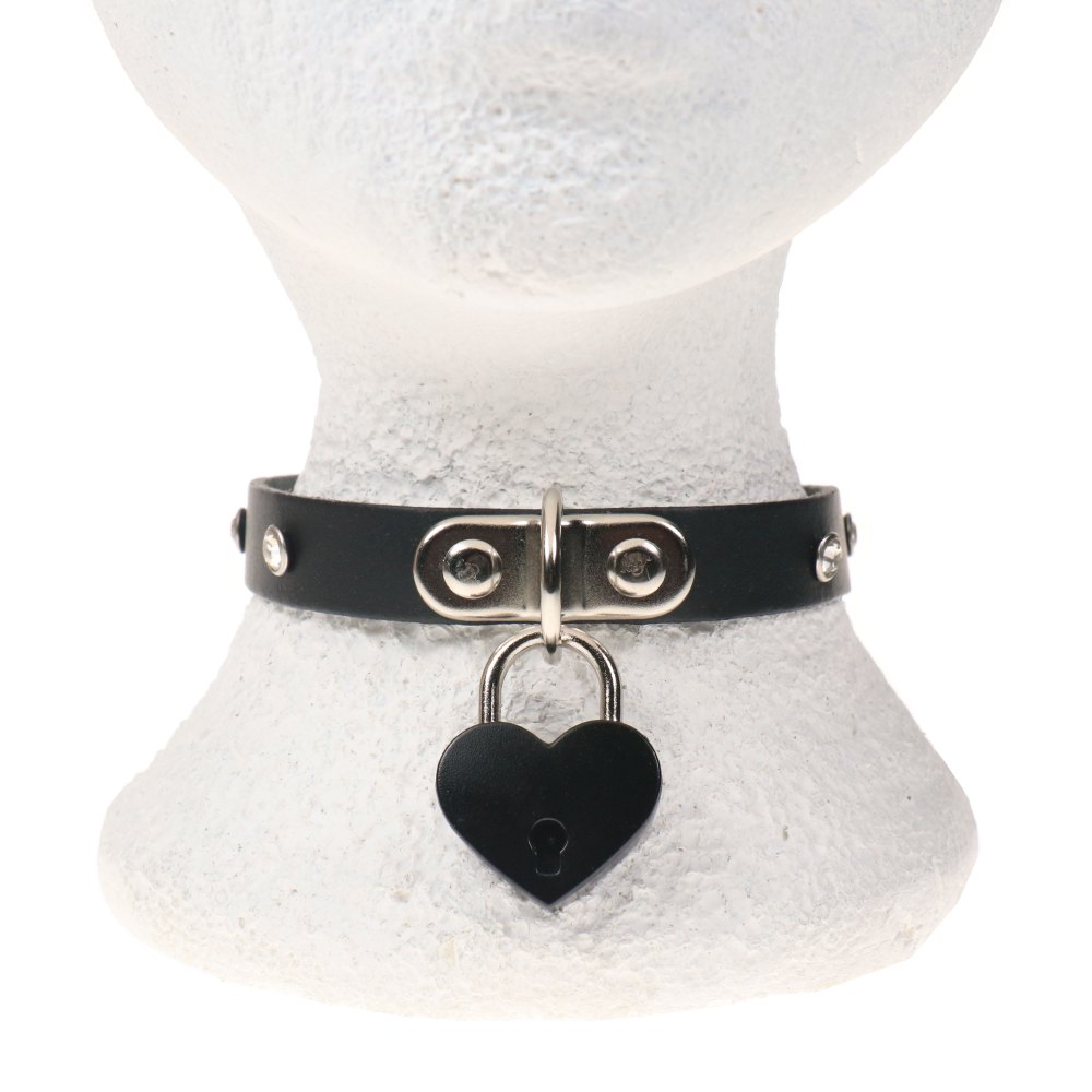 Bullet 69 Funky Punk - 1 row jewel with big heart padlock Choker - Zwart